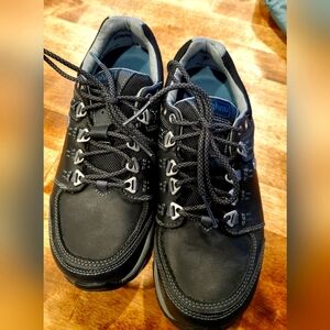 Ahnu black hiking shoes 7 like new!